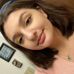 Meet your Posher, Seycelle